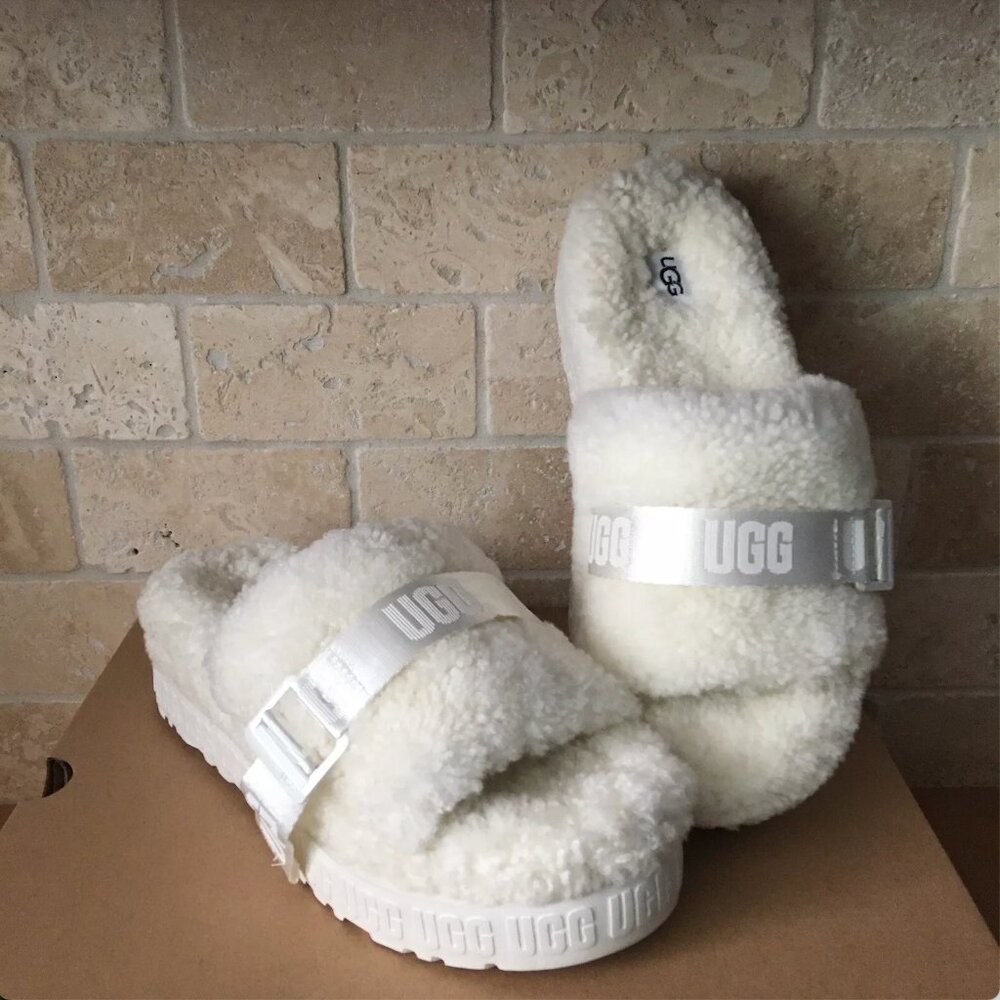 Ugg Fluffita flatform Sandal in White
